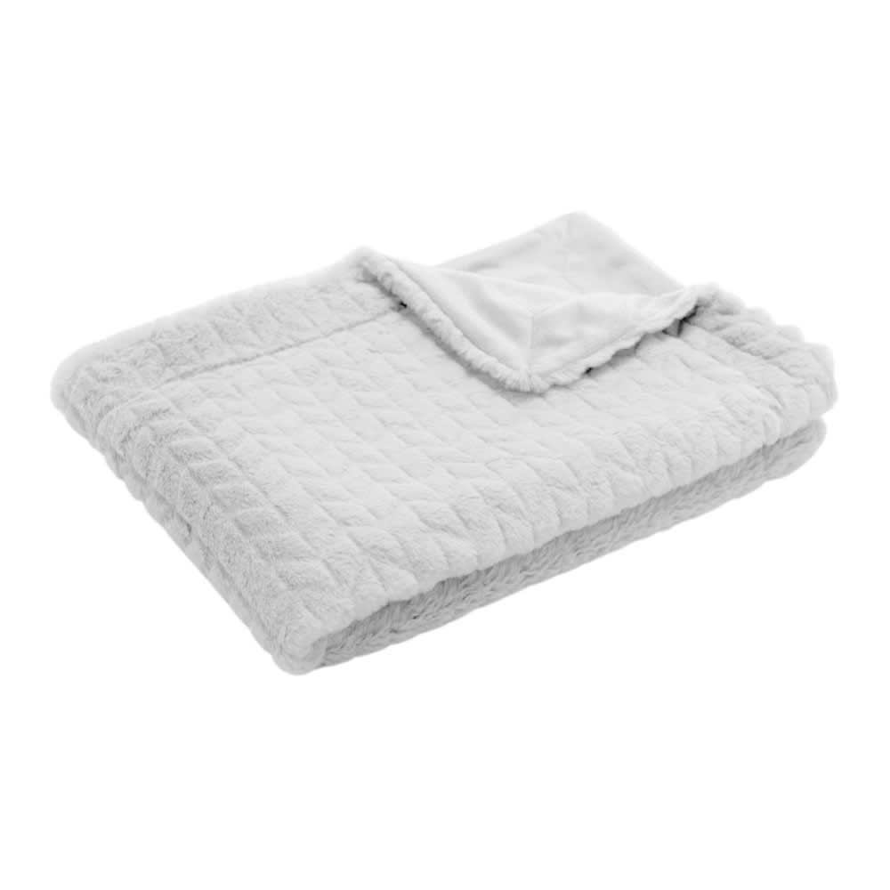 Plaid chevron clair 130x170 cm gris en polyester Plaid chevron clair 130x170 cm gris en polyester