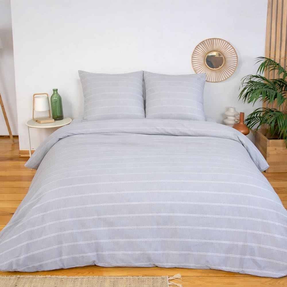 Parure de lit microfibre lavée rayures gris 240x220cm Parure de lit microfibre lavée rayures gris 240x220cm