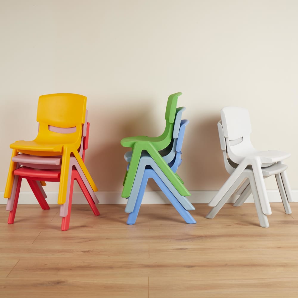 Stapelbarer Kinderstuhl aus Kunststoff, grau, innen & außen -
