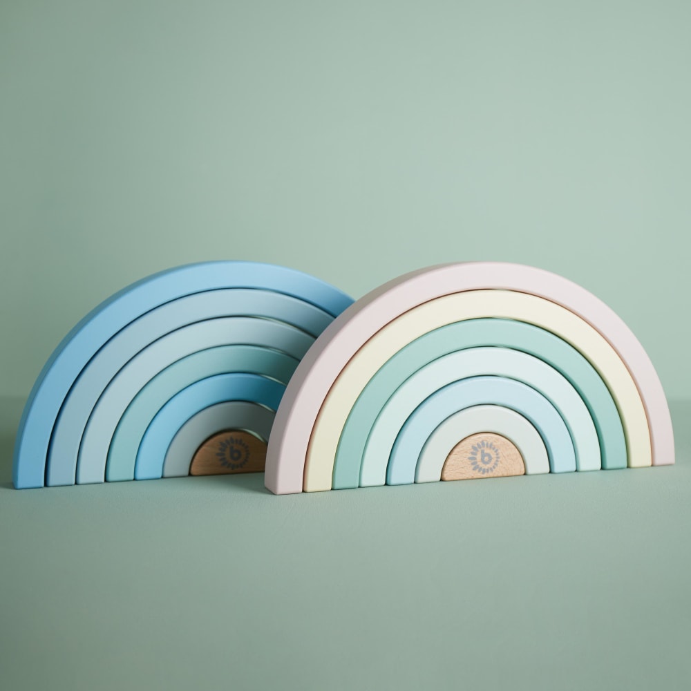 Blaues Regenbogen-Steckspiel aus Holz - Maisons Du Monde