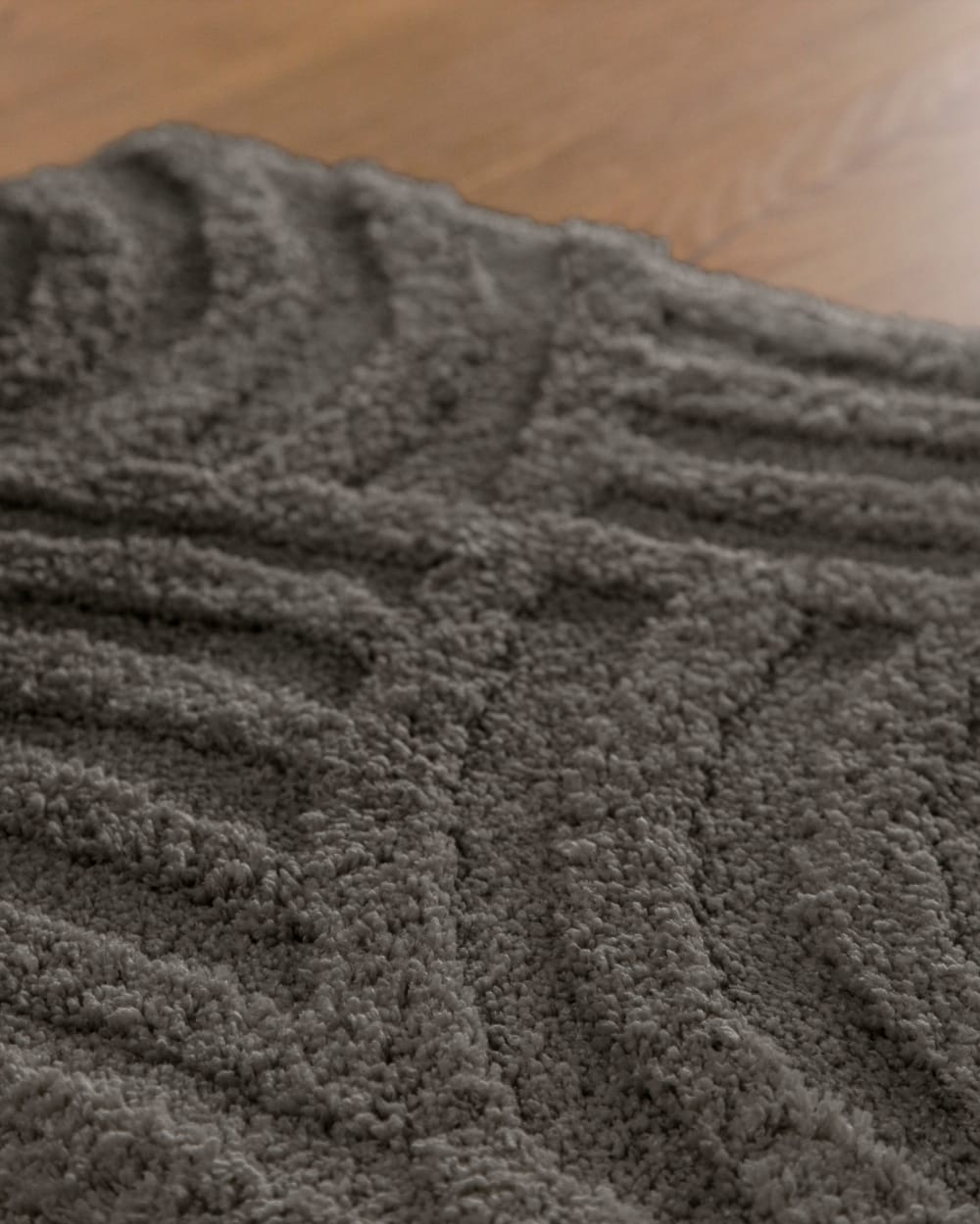 Tapis de bain à relief gris basalte 80x150 — vue 4