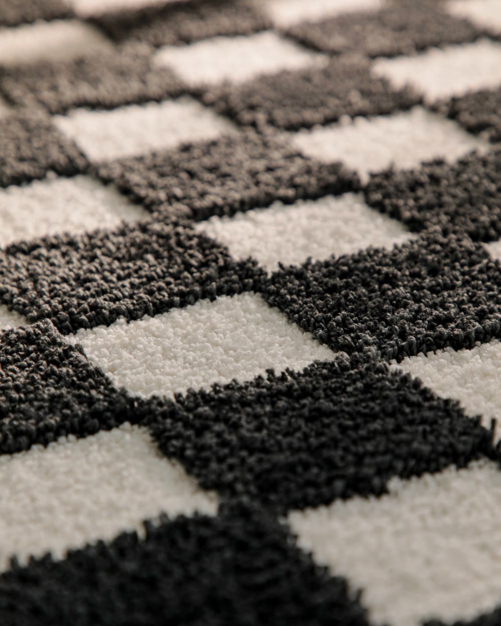 Tapis de bain à relief et damier anthracite et beige 55x65 — vue 4