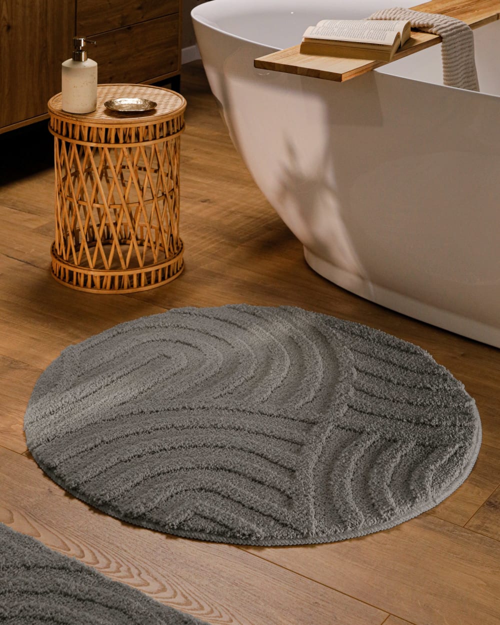 Runde Badematte mit Relief basaltgrau Ø80 - Maisons Du Monde