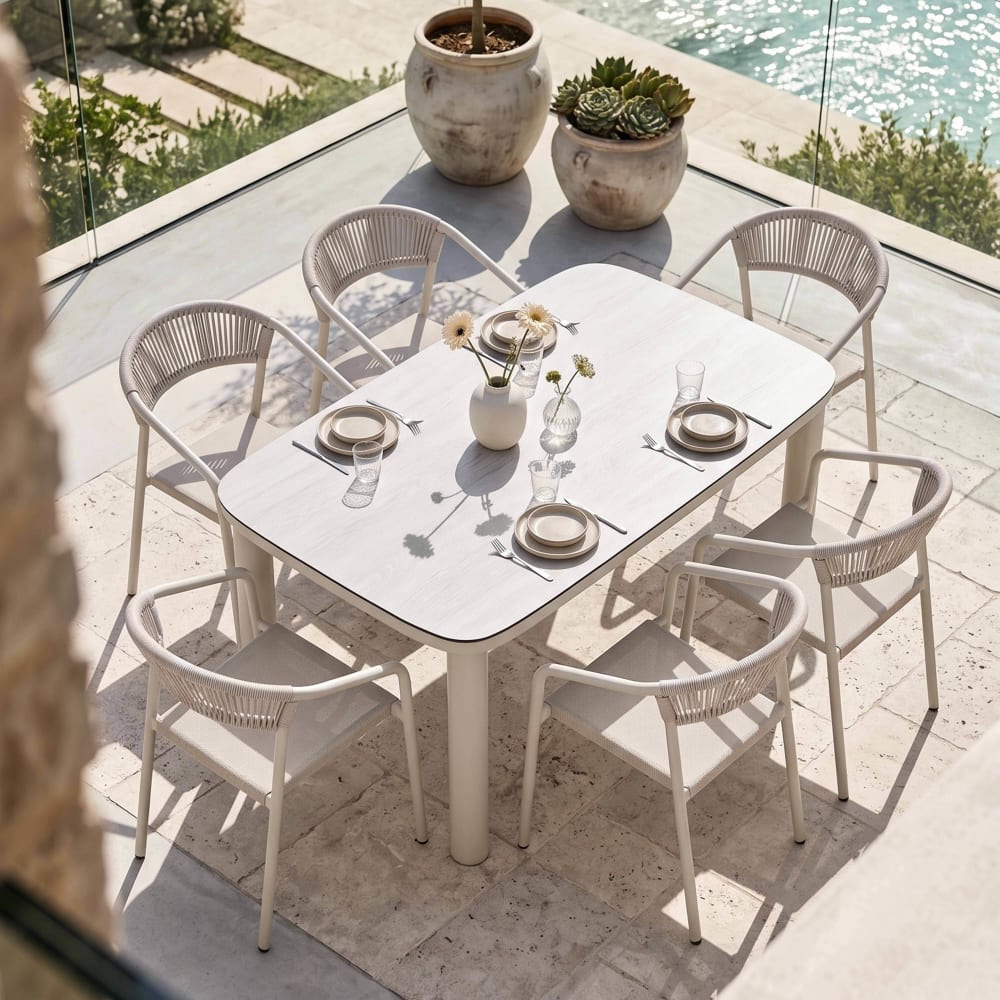 Gartentisch aus Aluminium (150 x 90 cm) und 6 Stühle aus Beige -