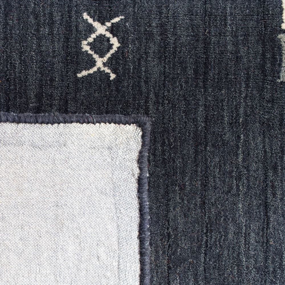 Tapis contemporain en laine gris, 122 x 183 cm — vue 4