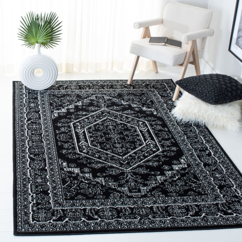 Tapis médaillon en polypropylène noir/blanc, 122 x 183 cm — vue 3