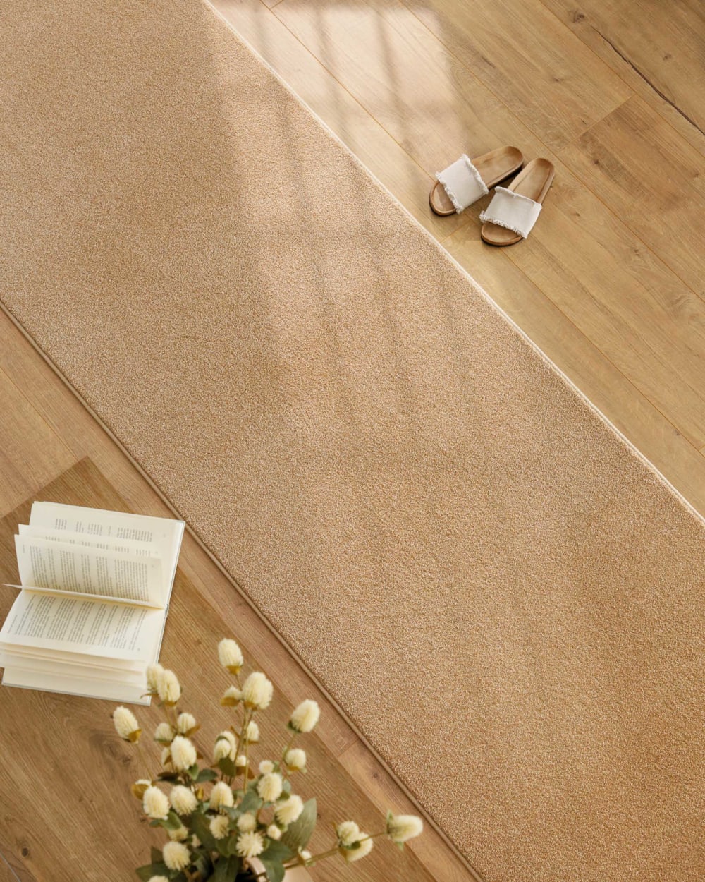 Tapis de couloir tissé velours ras beige sable 80x400 — vue 3