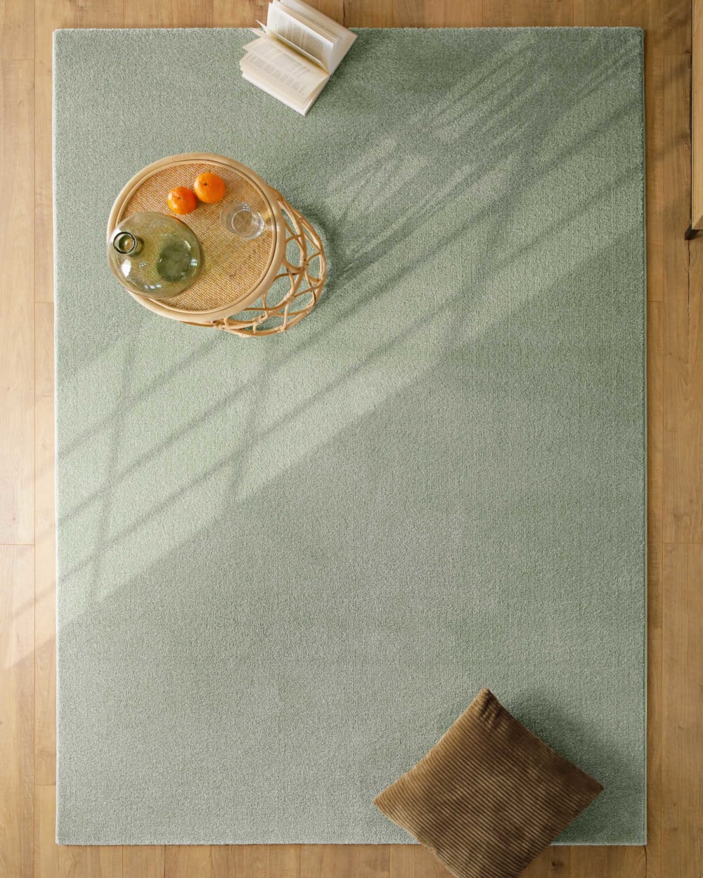 Tapis tissé velours ras vert clair 140x200 — vue 3