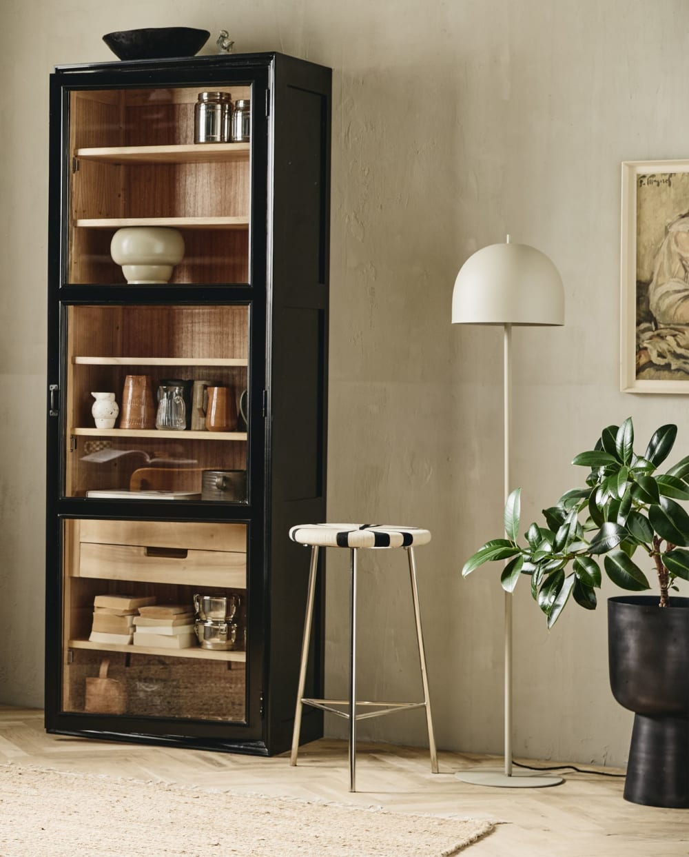 Vitrinenschrank 210cm aus Gmelina Holz mit 1 Tür, Schwarz -