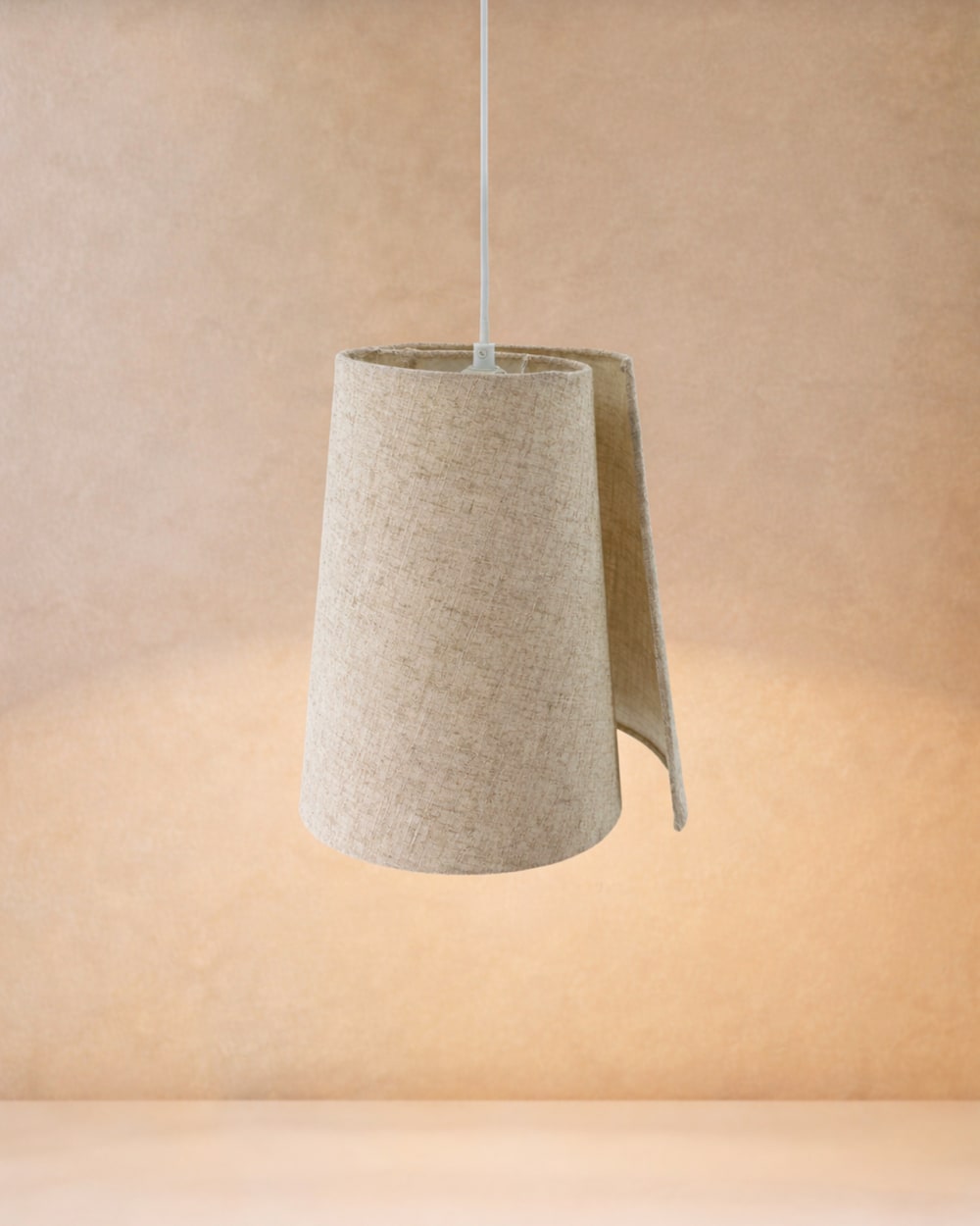 Suspension en polyester coloris beige de 27cm — vue 3