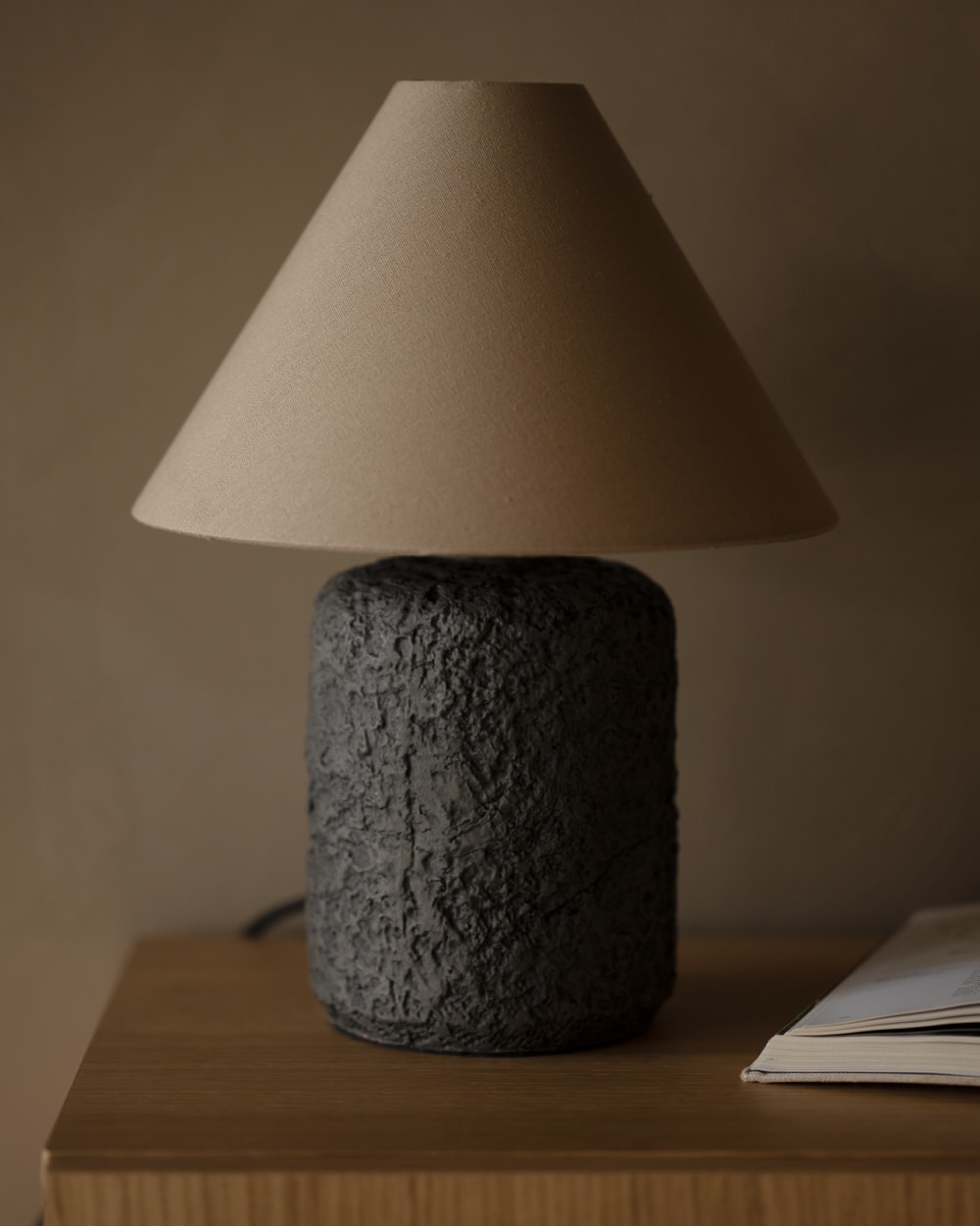 Lampe de table couleur naturelle et noire de 37cm — vue 4
