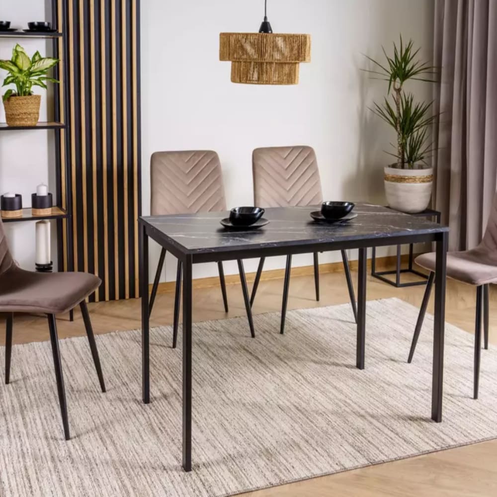 Rechteckiger Tisch mit schwarzer Laminatplatte in Marmoroptik,