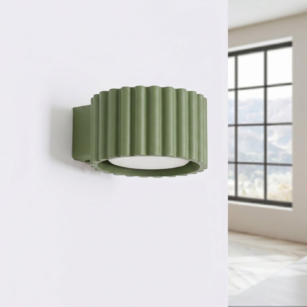 Wandleuchten aus Aluminium in olivgrün - Maisons Du Monde