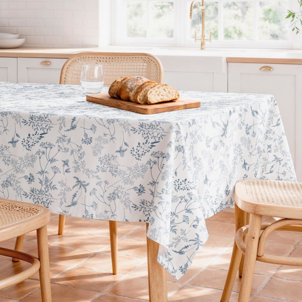 Fleckabweisende Baumwoll-Tischdecke mit blauen Blumen 155x155 -