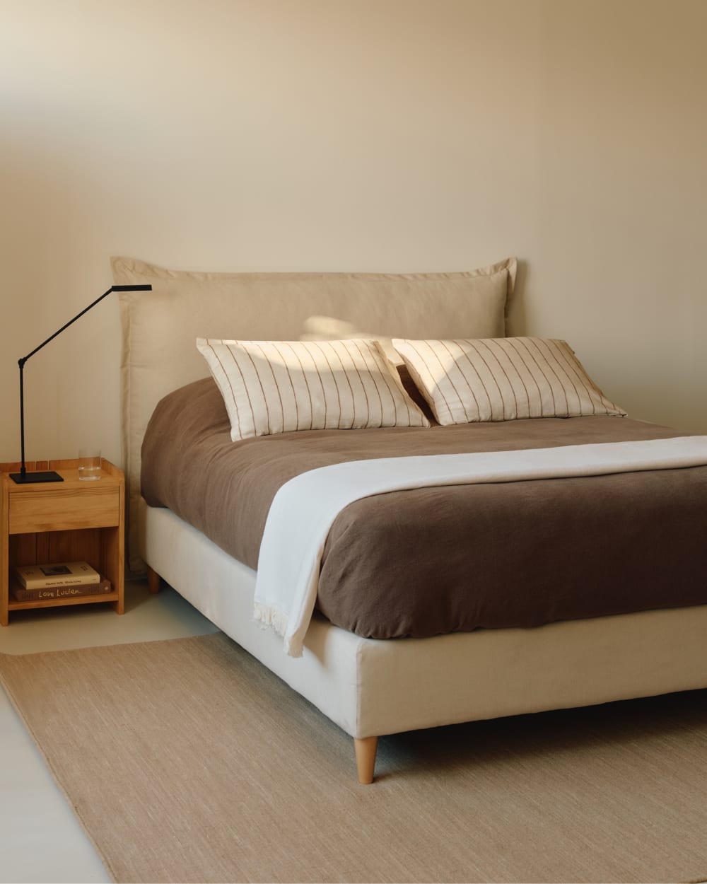 Tête de lit tapissée en tissus naturels beige 165 cm