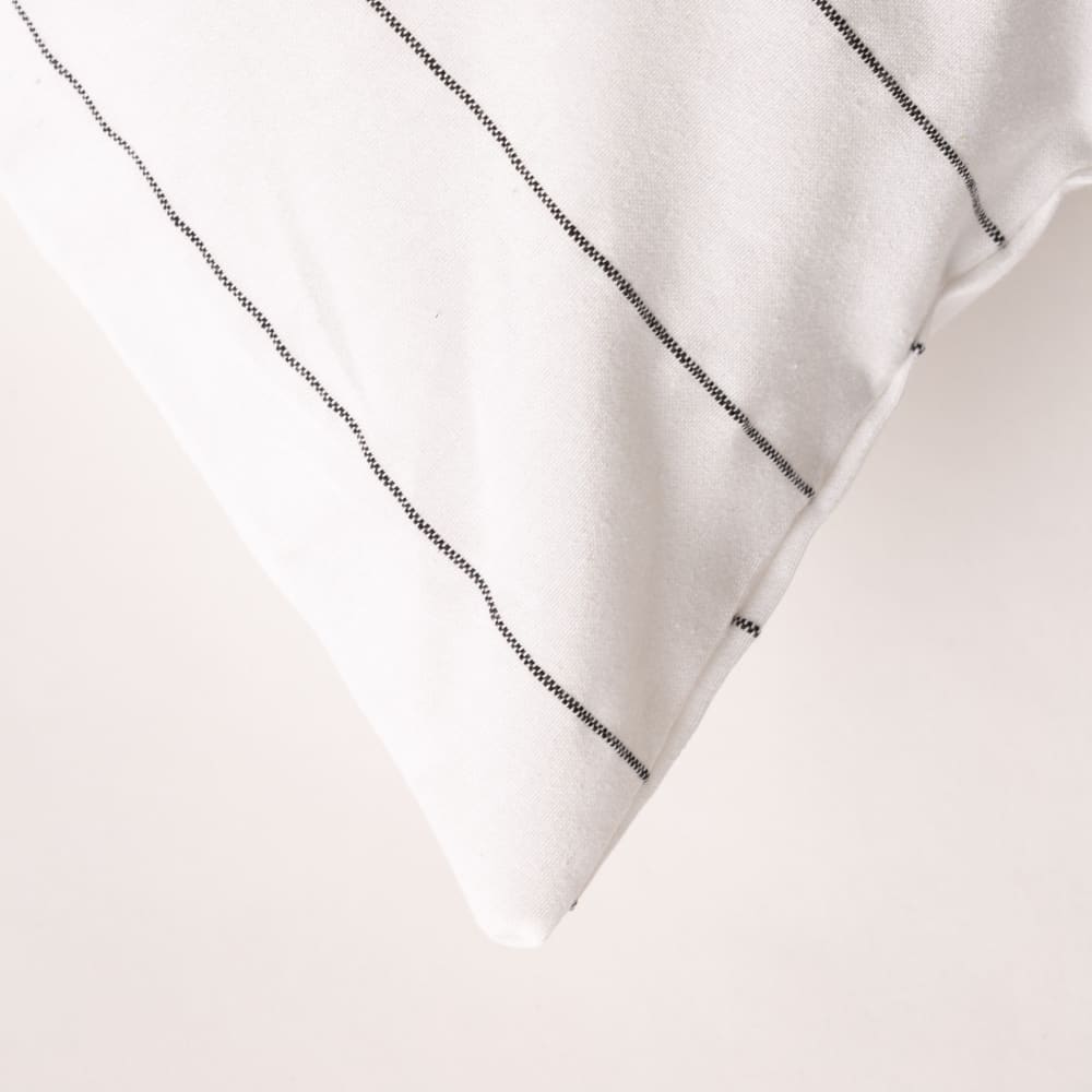 Lot de 2 housses de coussin en coton à rayures blanc 45x45 cm — vue 4