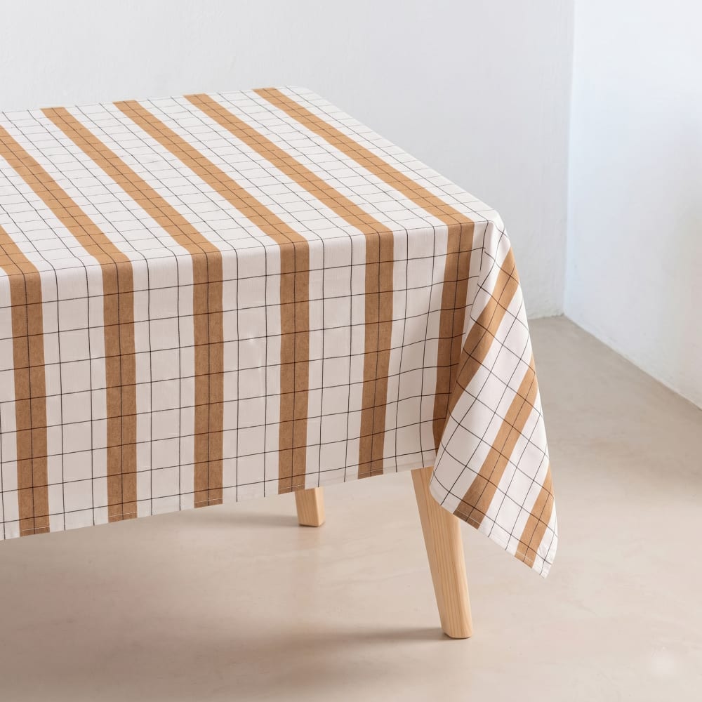 Nappe à carreaux en relief camel 150x250 cm Nappe à carreaux en relief camel 150x250 cm
