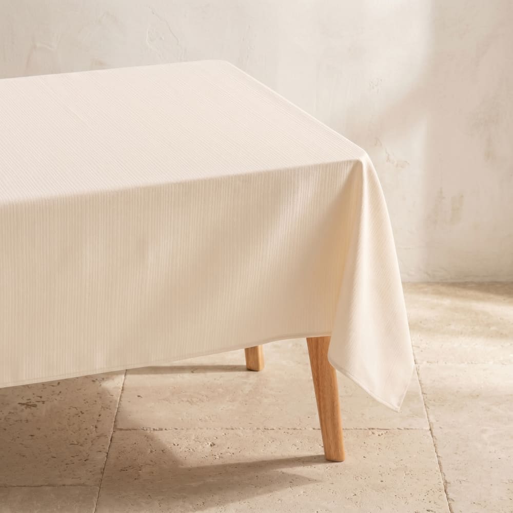 Nappe anti-taches florale texturée écru 140x200 cm