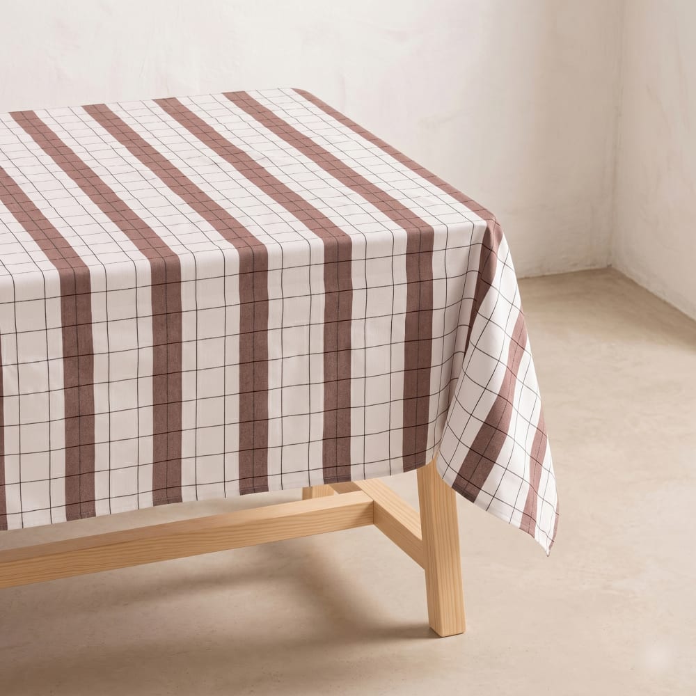 Nappe à carreaux en relief café 150x250 cm Nappe à carreaux en relief café 150x250 cm