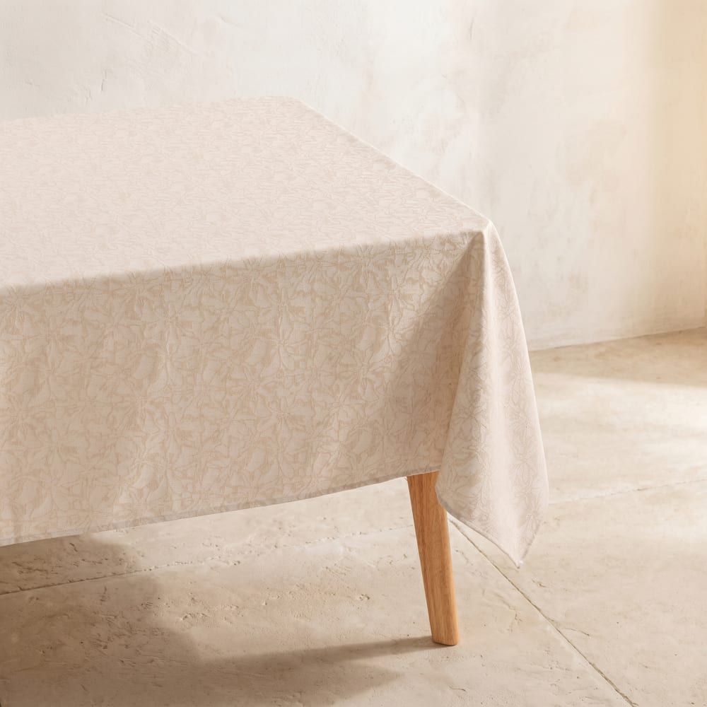 Nappe anti-taches florale texturée beige 140x100 cm Nappe anti-taches florale texturée beige 140x100 cm