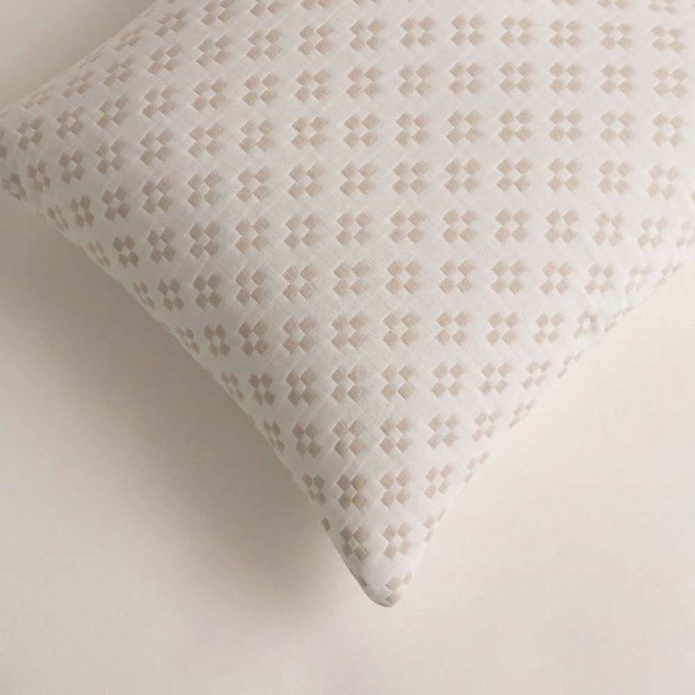 Lot de 2 housses de coussin en coton beige 45x45 cm — vue 4