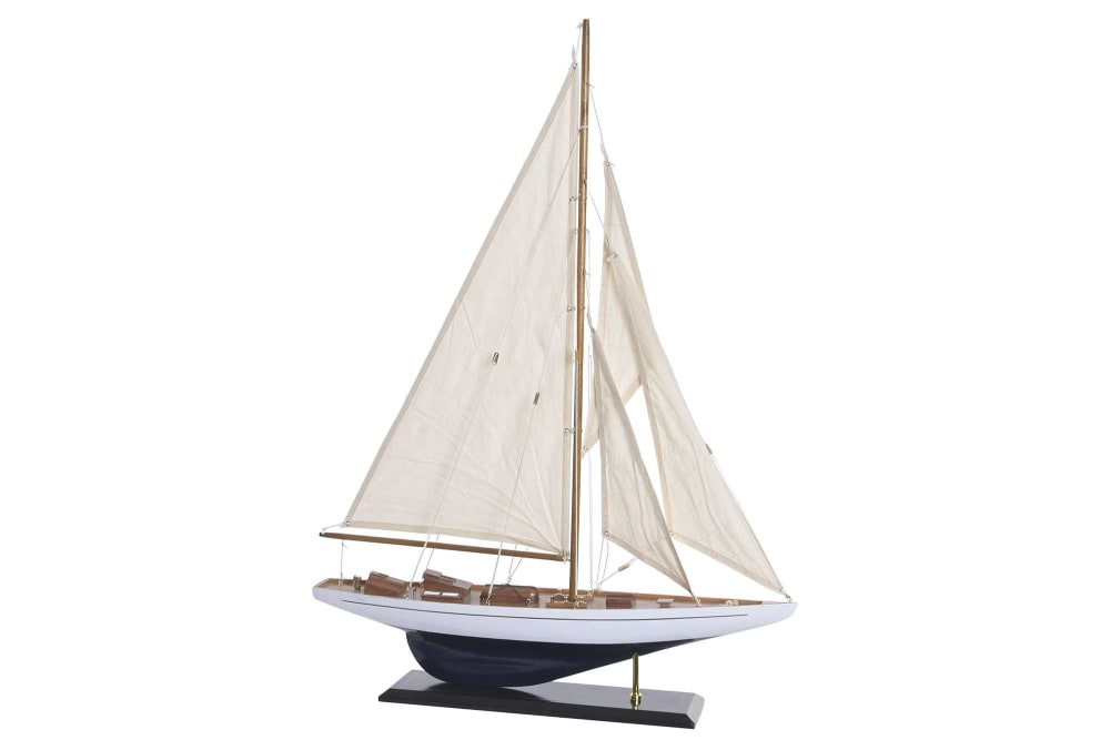 bateau en bois bleu marine
