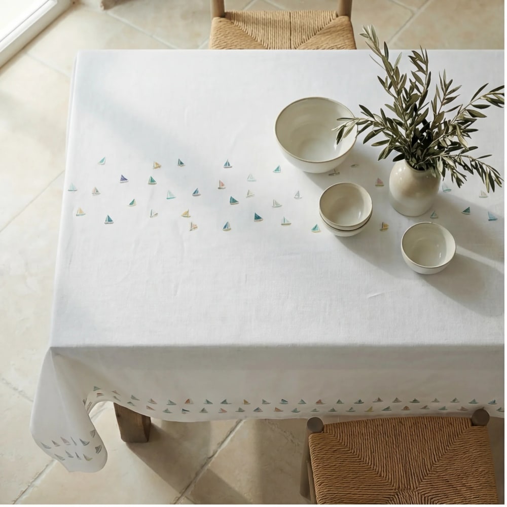 Muare Home Fleckenabweisende Tischdecke aus 100% Baumwolle weiß 250x155 cm Öko-Tex Zertifikat - Baumwolle