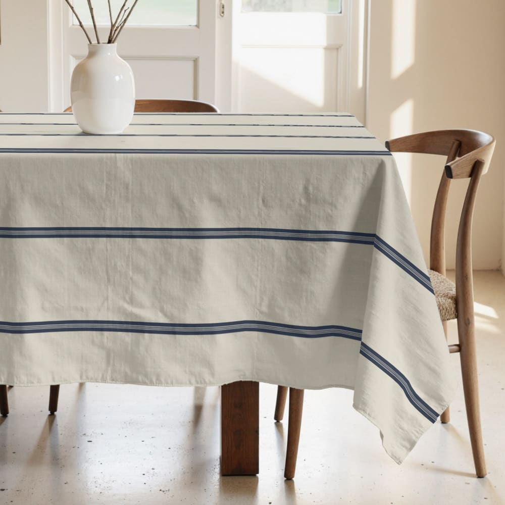 Fleckenabweisende Tischdecke aus 100% Baumwolle beige 200x155 cm
