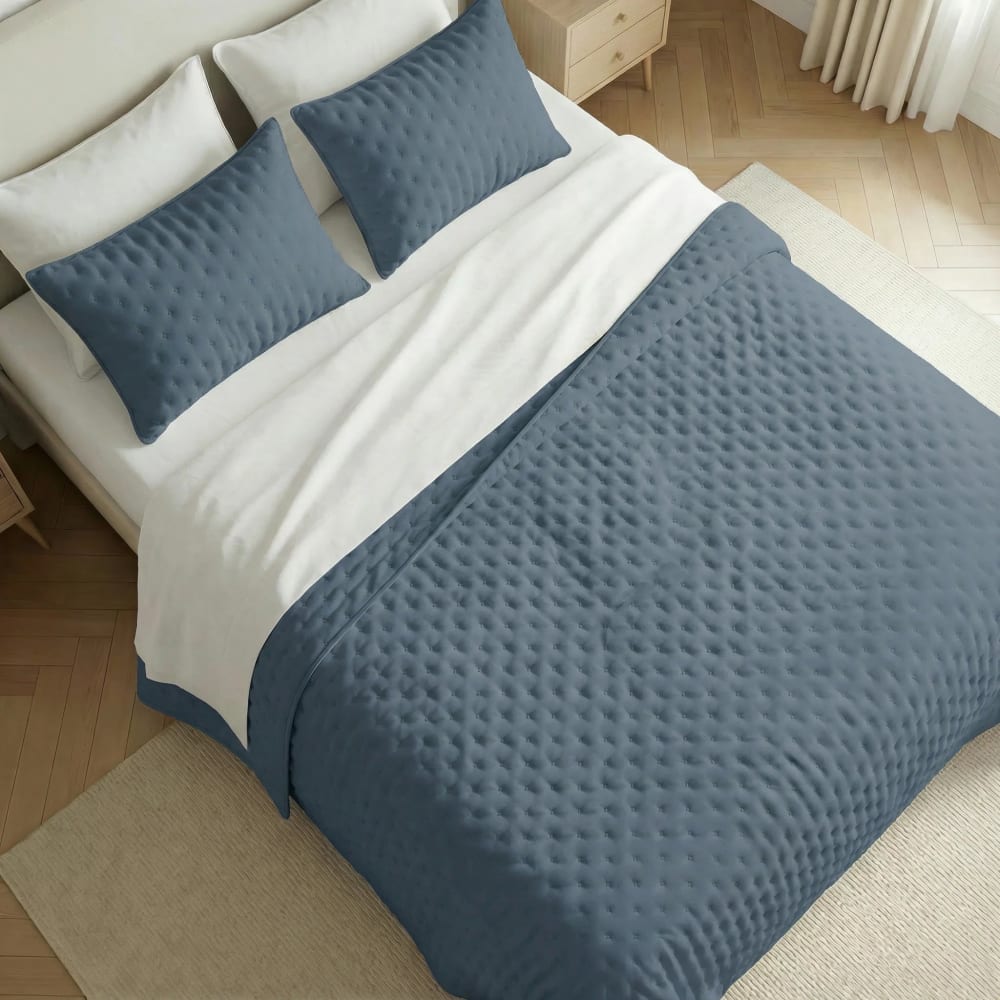 Couvre-lit uni matelassé extra doux bleu 235x270 cm Couvre-lit uni matelassé extra doux bleu 235x270 cm