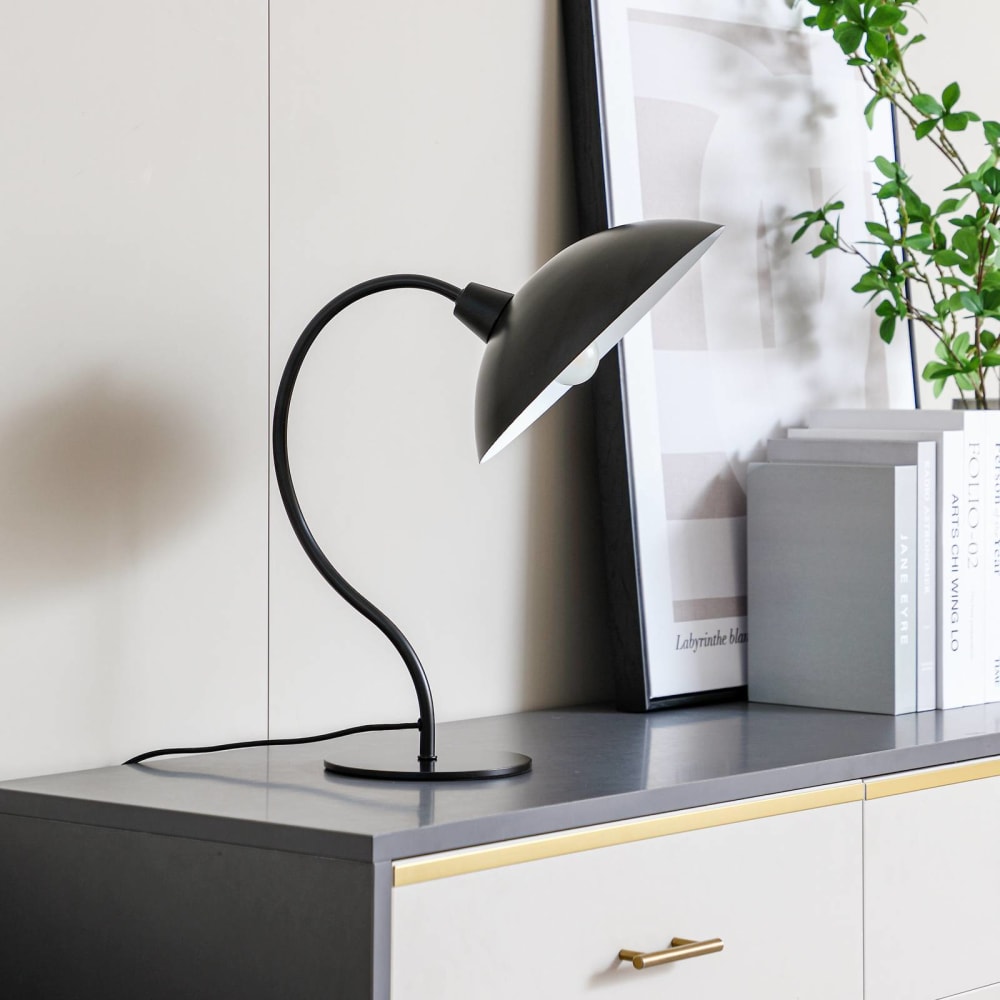 Lampe à poser en métal noir — vue 4
