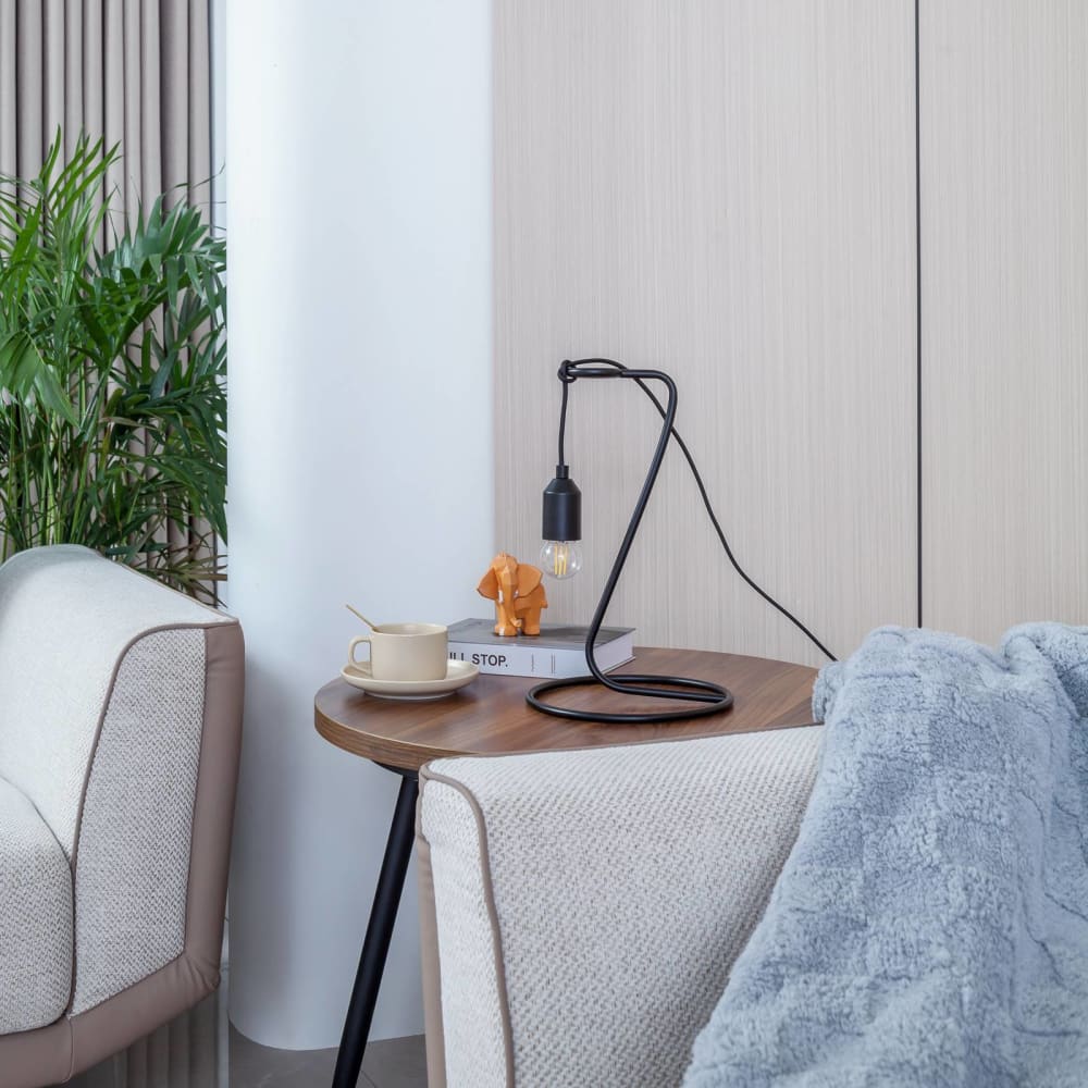 Lampe à poser en métal noir — vue 3