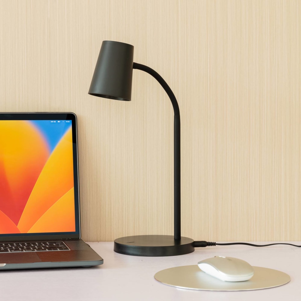 lampara de mesa led de plastico negro