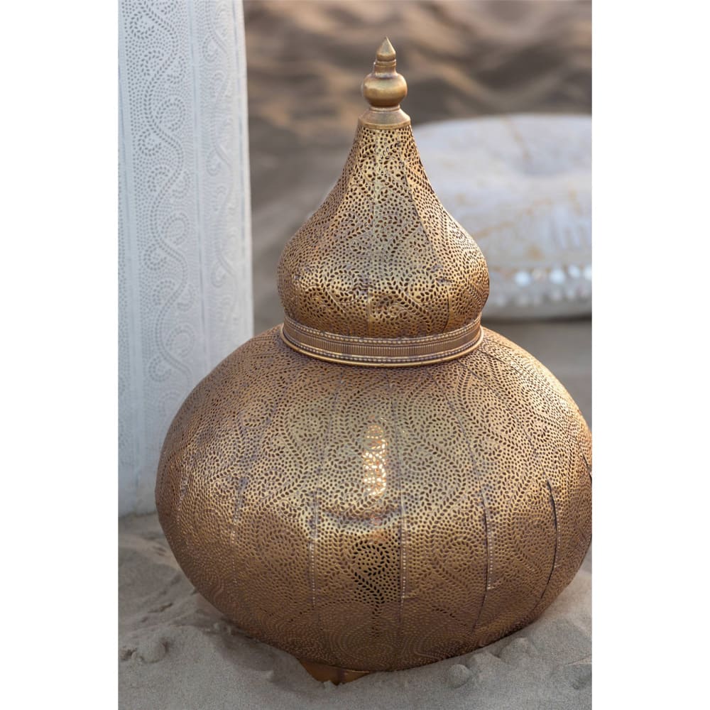 Lampe à poser orientale en métal ajouré — vue 3