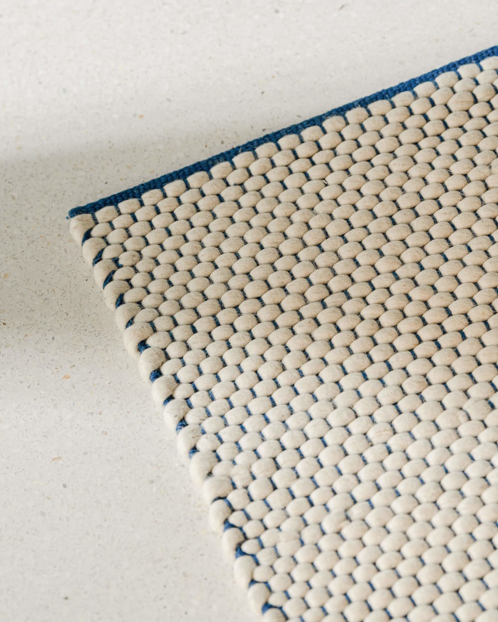 Noo.ma, tapis handloom, laine nz, bleu cobalt, 200 cm — vue 3