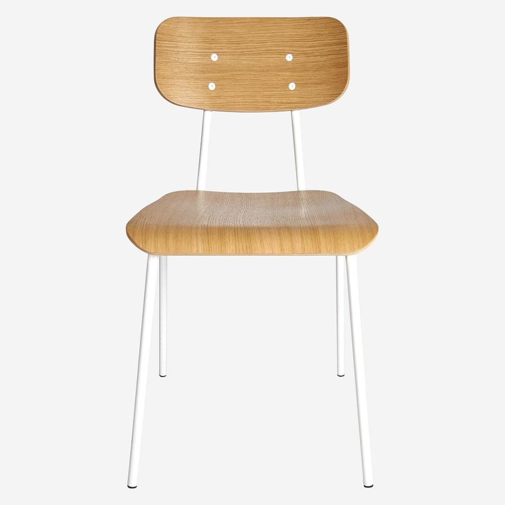chaise en chêne et acier