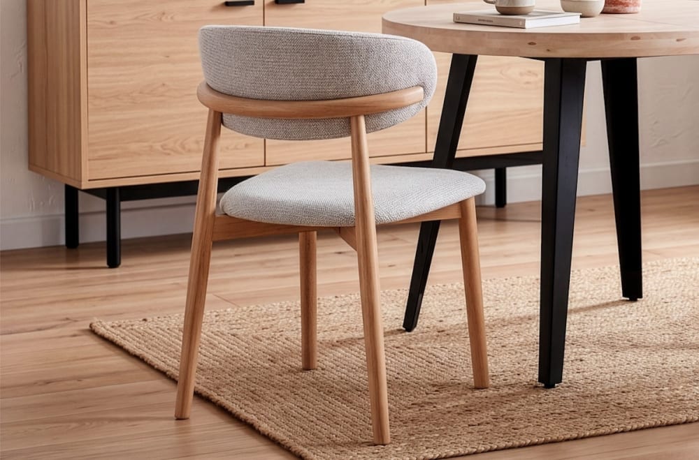 Beiges Stoff-Stuhlset mit Holzbeinen - 2er-Set - Maisons Du Monde