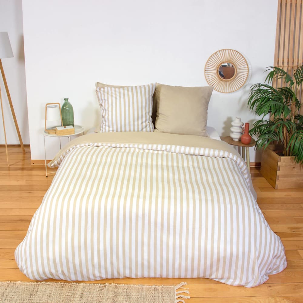 Parure de lit microfibre réversible rayures beige 260x240cm Parure de lit microfibre réversible rayures beige 260x240cm