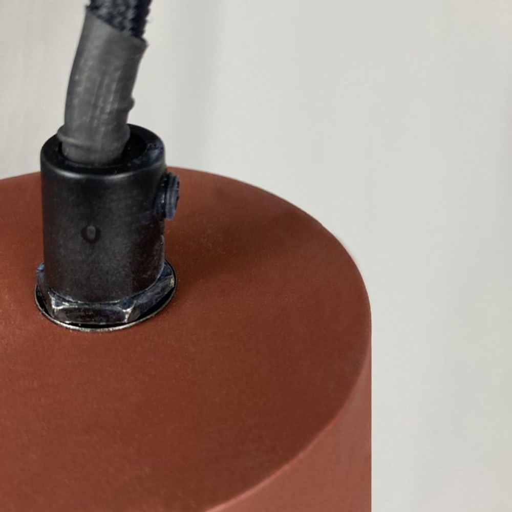 Lot de 3 suspensions lumineuses en béton rouge — vue 4