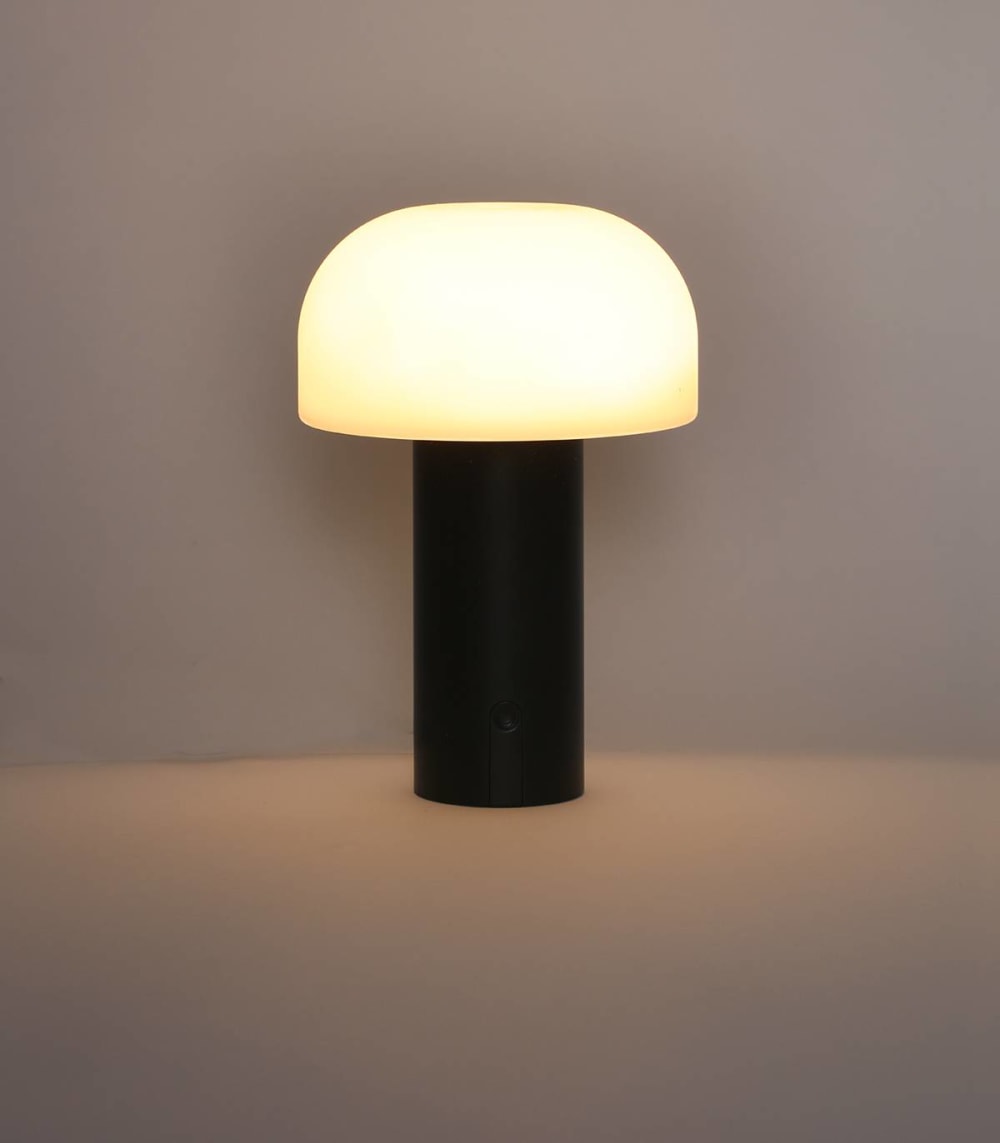 Lampe en métal noir, h. 22 cm — vue 3
