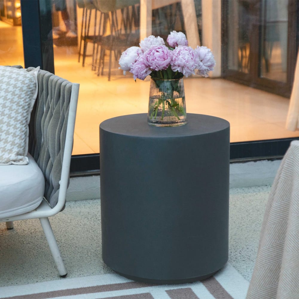 Beistelltisch ROME aus Beton 45 x 45 x 51.5 cm - Maisons Du Monde