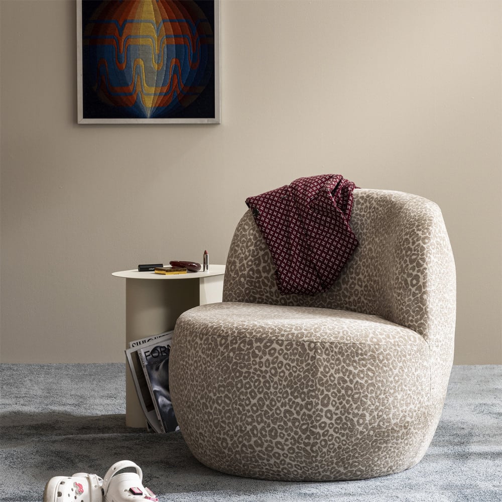 Fauteuil rond en tissu imprimé léopard - beige