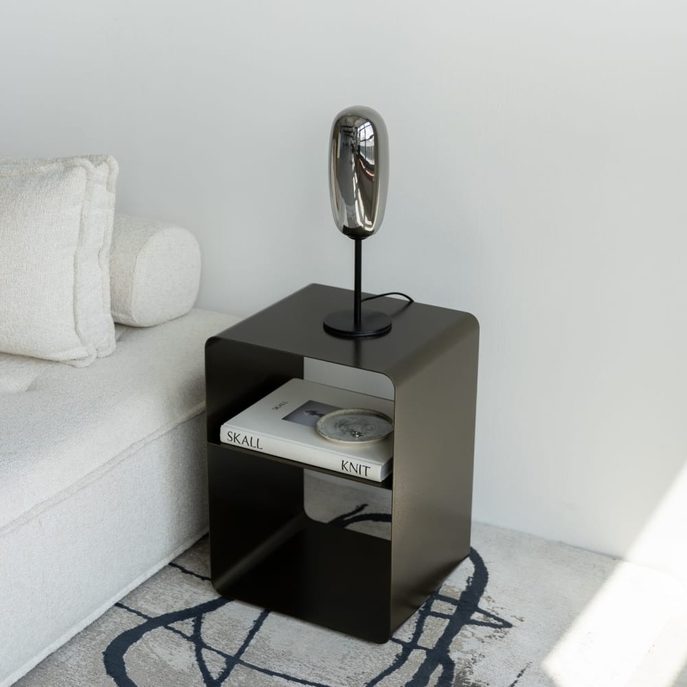 Lampe en verre et acier noir — vue 3