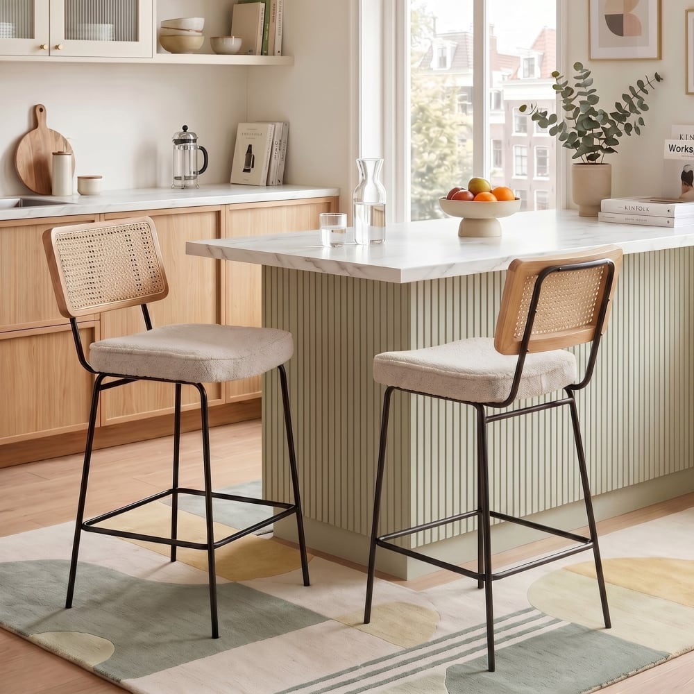 Lot de 2 tabourets de bar chenille bouclette beige dossier en rotin