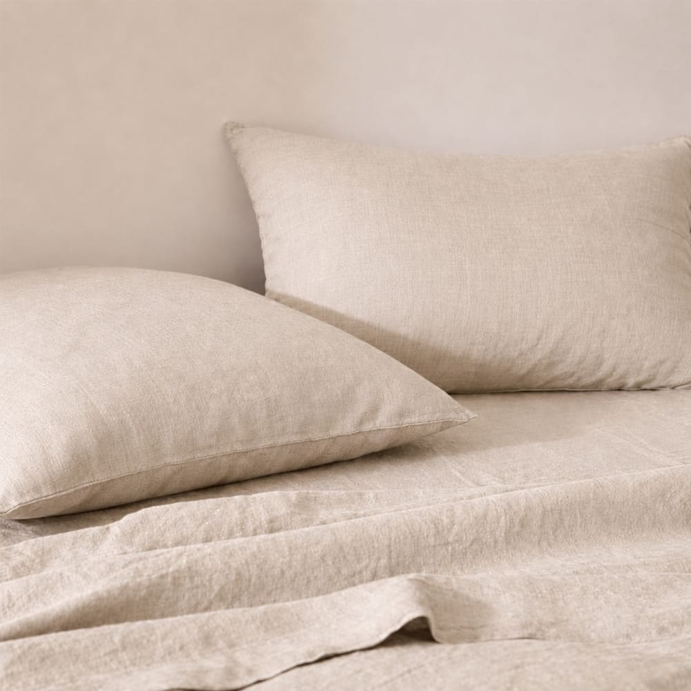 Taie d'oreiller (x2) lin lavé beige clair 65x65 — vue 3