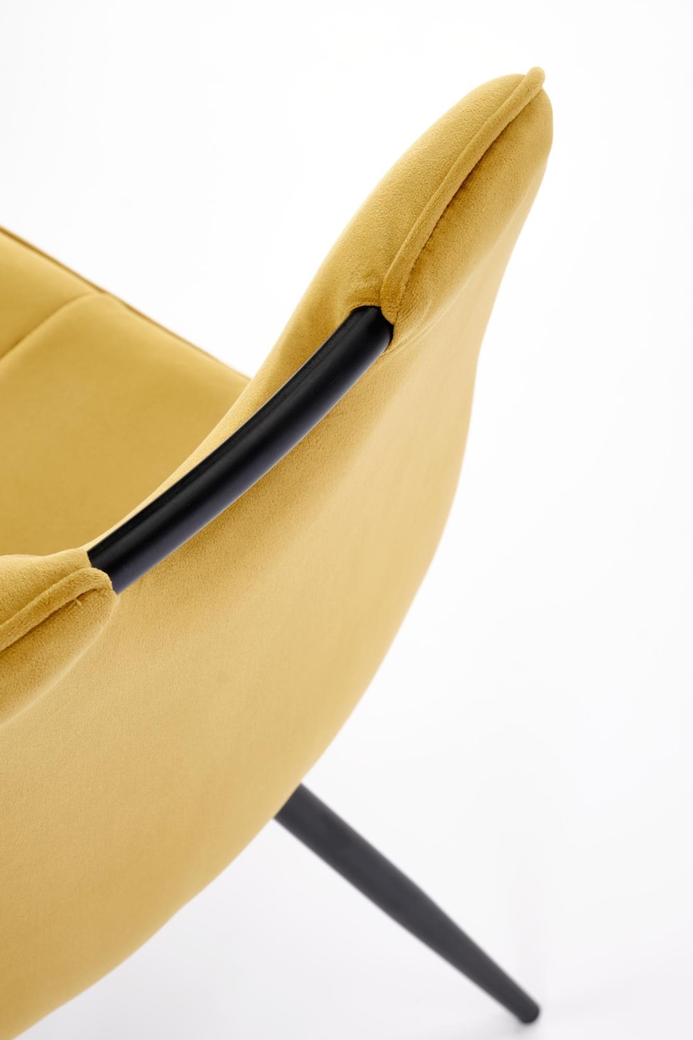 Designerstuhl aus schwarzem Stahl und senfgelbem Polyester-Samt -