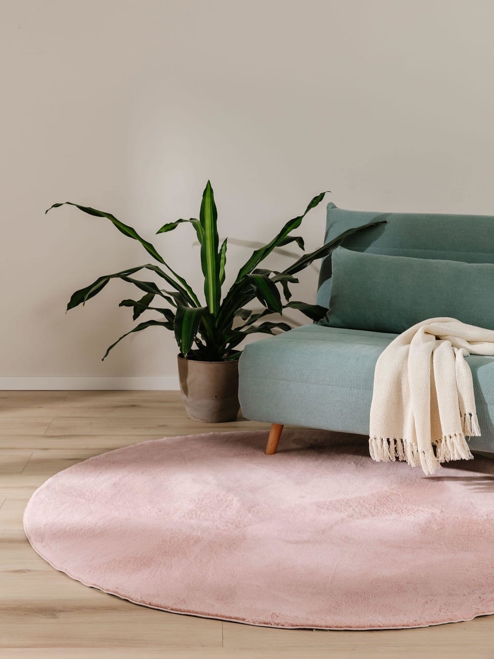 Tapis fausse fourrure rose D 200 rond — vue 3
