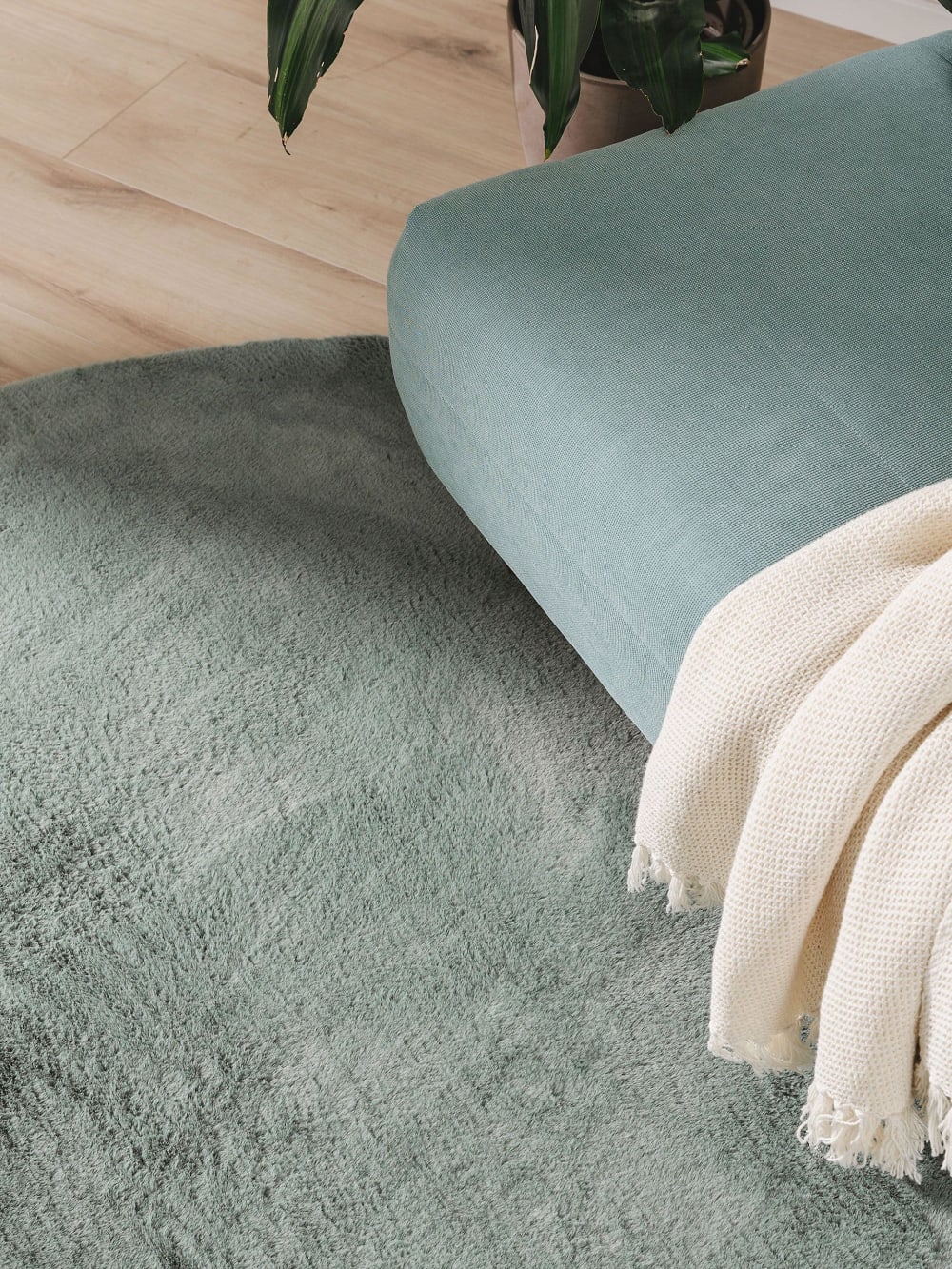 Tapis fausse fourrure vert D 200 rond — vue 4