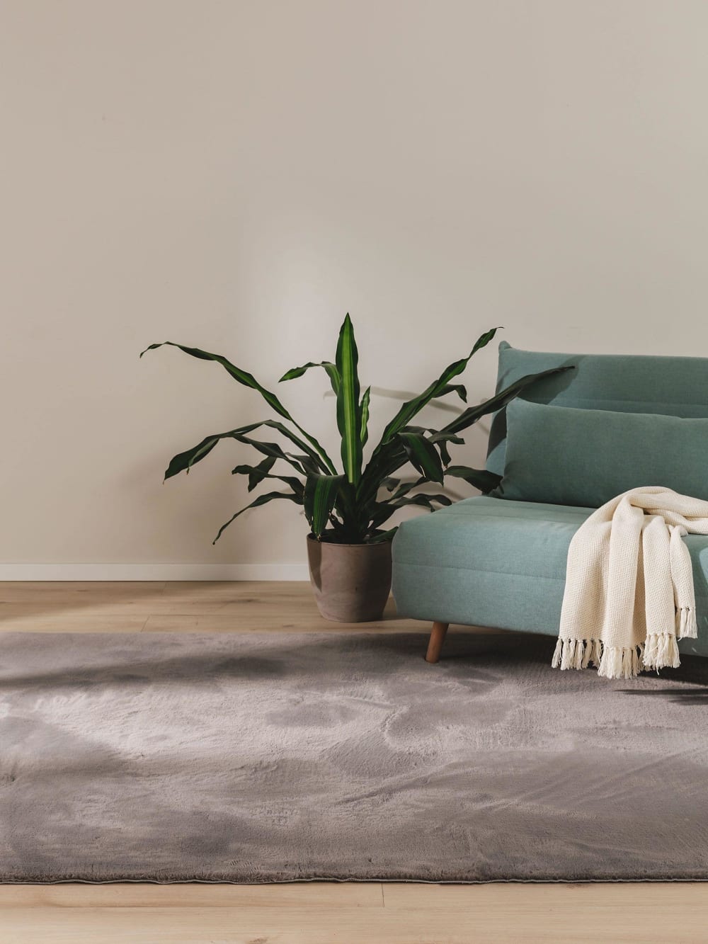 Tapis fausse fourrure gris 230x330 — vue 3