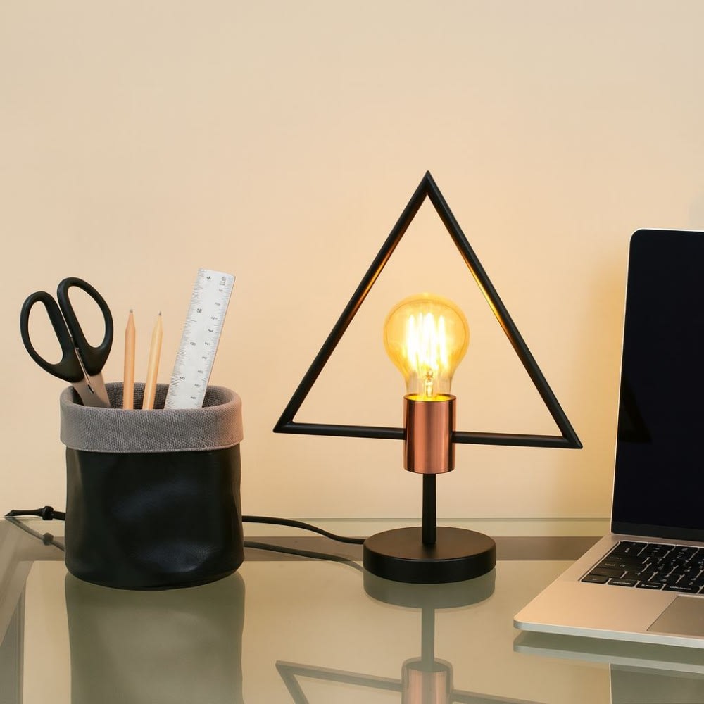 Lampe à poser design forme triangle — vue 3