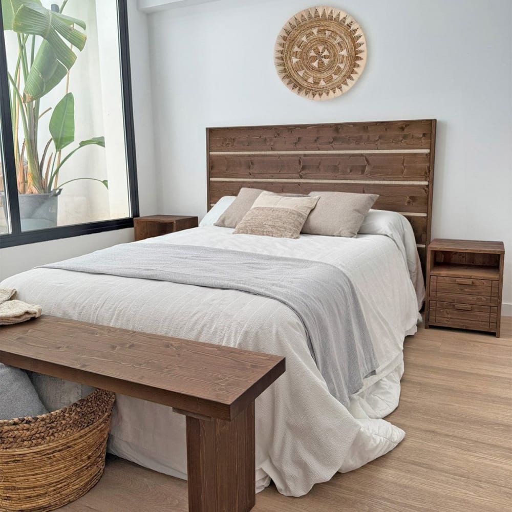 Tête de lit en bois tons foncés avec raphia naturel pour lit de 135cm